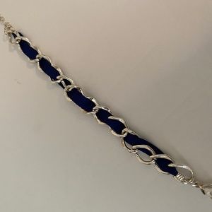 BLUE STRING BRACELET
